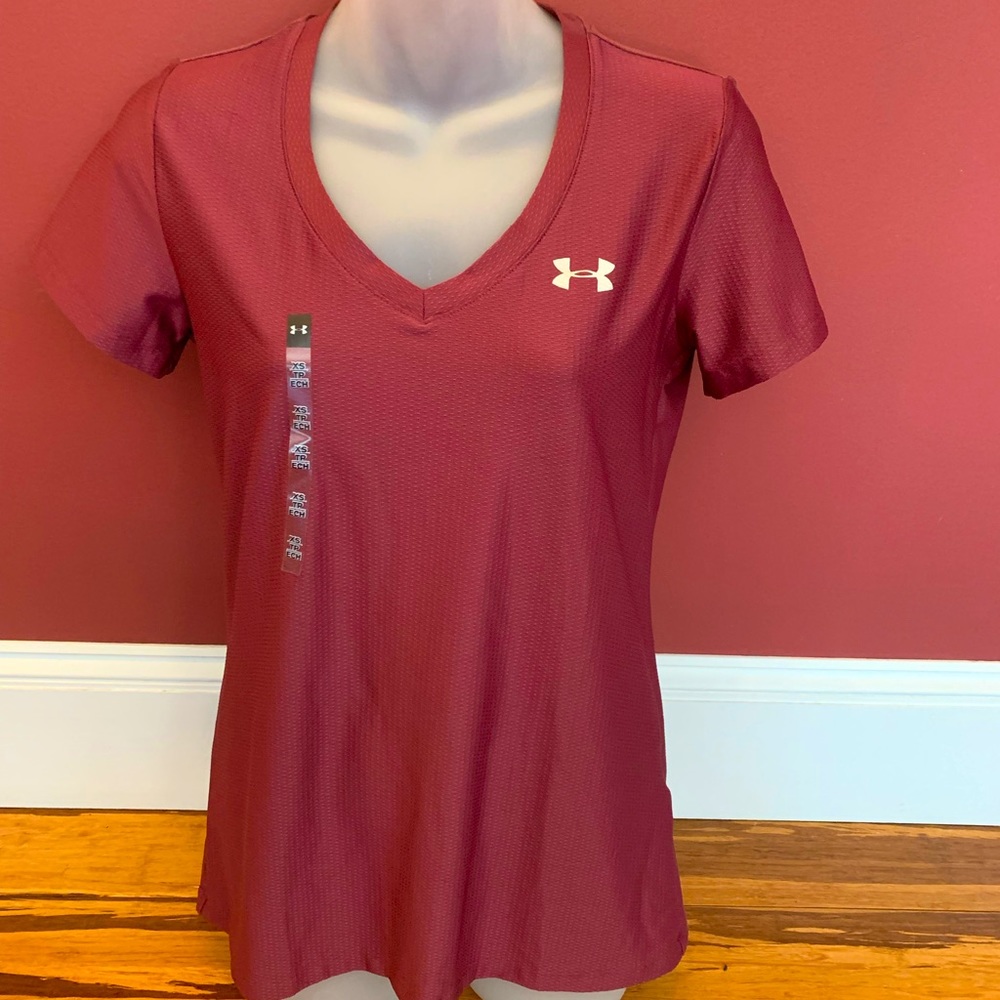 New Under Armour Athletic Tee